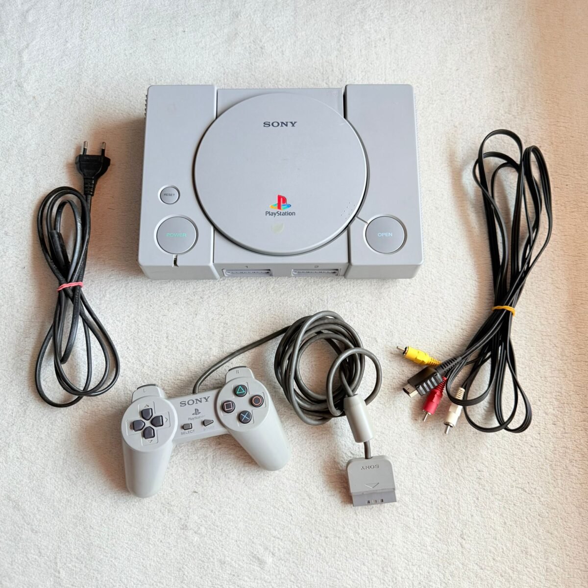SONY PLAY STATION 1 - PS1 - CONSOLE - PAL - 1 JOYPAD - 100% ORIGINALE E FUNZIONANTE