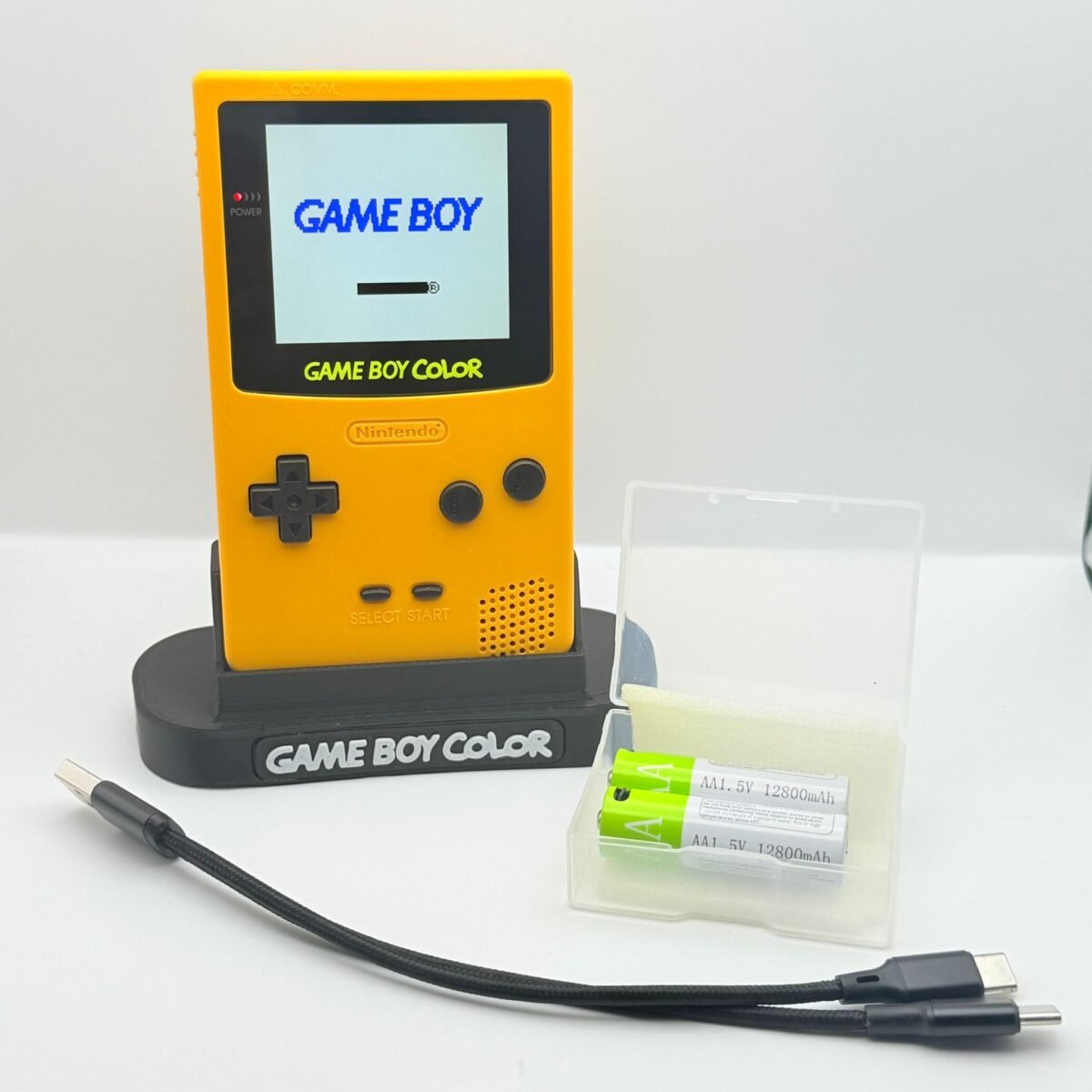 Game Boy Color - IPS V3 - Giallo + Stand + Batterie USB-c 12800mAh