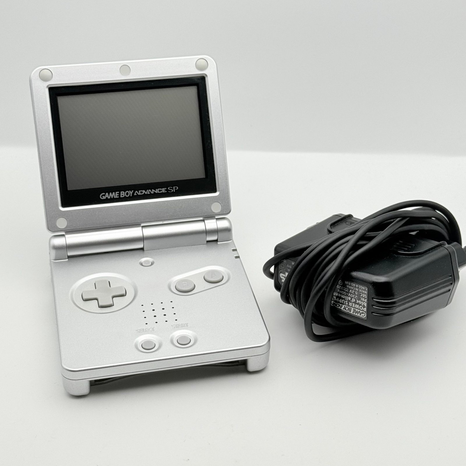 NINTENDO GAME BOY ADVANCE SP - 100% ORIGINALE - STATO FANTASTICO! + CARICATORE
