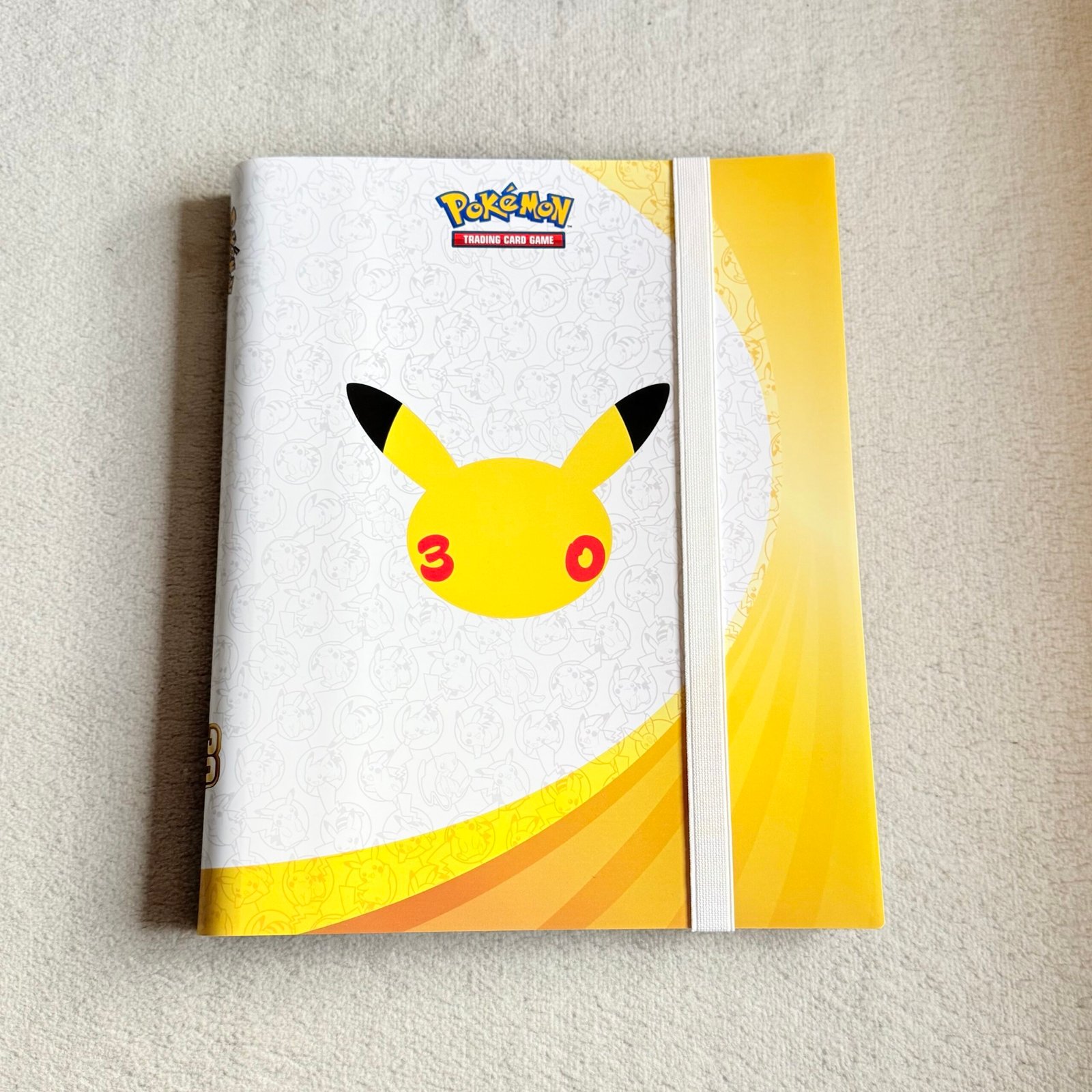 CARTE POKEMON SET COMPLETO DEI 30 PIKACHU CON IL BINDER 30th ANNIVERSARIO ITA